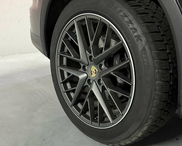 Чорний Порше Cayenne, об'ємом двигуна 2.97 л та пробігом 169 тис. км за 31900 $, фото 11 на Automoto.ua