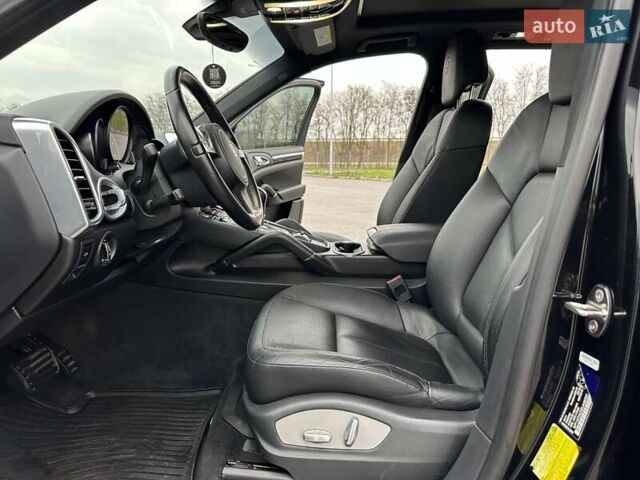 Чорний Порше Cayenne, об'ємом двигуна 3 л та пробігом 286 тис. км за 22000 $, фото 21 на Automoto.ua