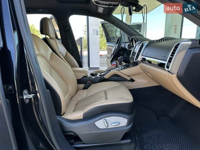 Чорний Порше Cayenne, об'ємом двигуна 2.97 л та пробігом 164 тис. км за 27999 $, фото 43 на Automoto.ua