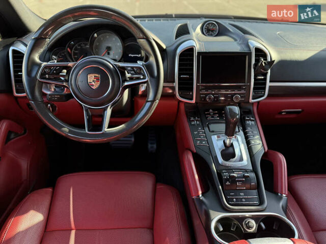 Черный Порше Каен, объемом двигателя 3.6 л и пробегом 120 тыс. км за 39000 $, фото 5 на Automoto.ua