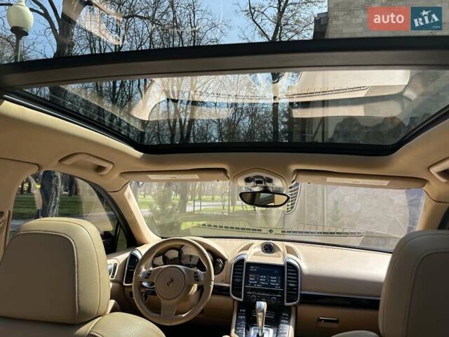 Черный Порше Каен, объемом двигателя 3 л и пробегом 165 тыс. км за 21500 $, фото 22 на Automoto.ua
