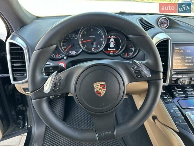 Чорний Порше Cayenne, об'ємом двигуна 2.97 л та пробігом 164 тис. км за 27999 $, фото 35 на Automoto.ua