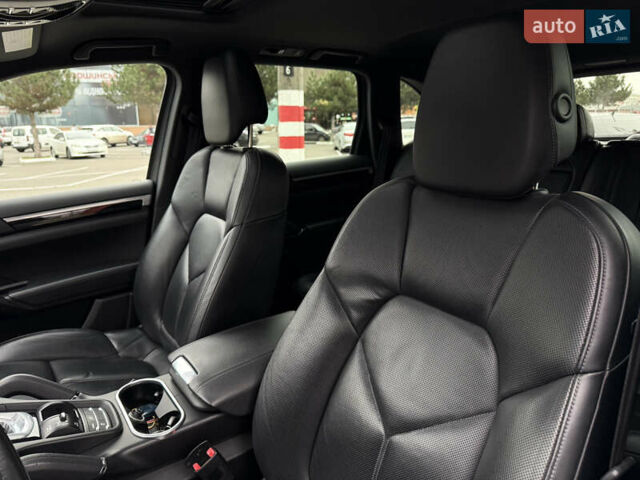 Чорний Порше Cayenne, об'ємом двигуна 3.6 л та пробігом 156 тис. км за 22300 $, фото 21 на Automoto.ua