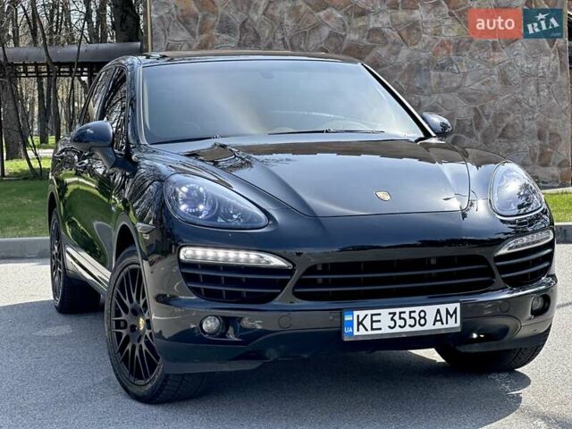 Черный Порше Каен, объемом двигателя 3 л и пробегом 165 тыс. км за 21500 $, фото 3 на Automoto.ua