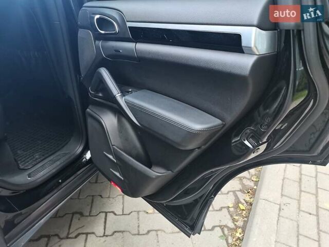 Черный Порше Каен, объемом двигателя 3 л и пробегом 148 тыс. км за 29900 $, фото 31 на Automoto.ua