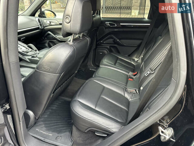 Чорний Порше Cayenne, об'ємом двигуна 3 л та пробігом 145 тис. км за 15900 $, фото 15 на Automoto.ua