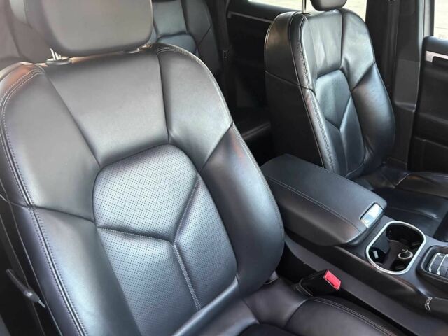 Черный Порше Каен, объемом двигателя 0 л и пробегом 55 тыс. км за 18000 $, фото 14 на Automoto.ua