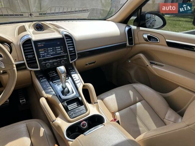Черный Порше Каен, объемом двигателя 3 л и пробегом 165 тыс. км за 21500 $, фото 14 на Automoto.ua