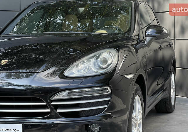 Черный Порше Каен, объемом двигателя 3.6 л и пробегом 124 тыс. км за 25800 $, фото 2 на Automoto.ua