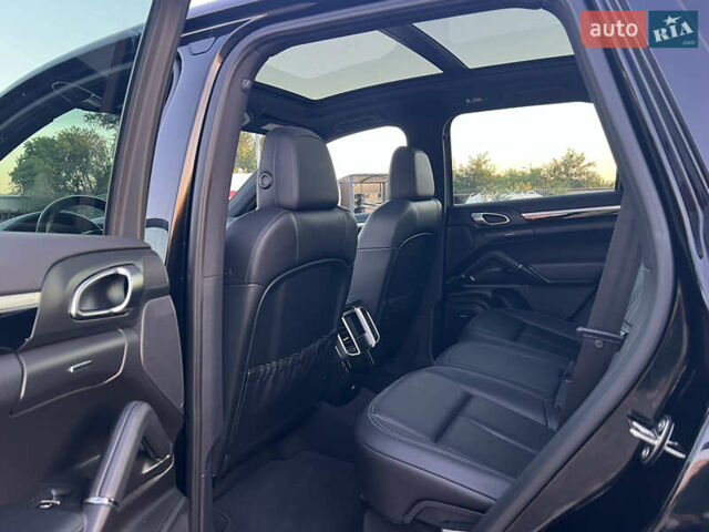 Чорний Порше Cayenne, об'ємом двигуна 2.99 л та пробігом 193 тис. км за 29000 $, фото 29 на Automoto.ua