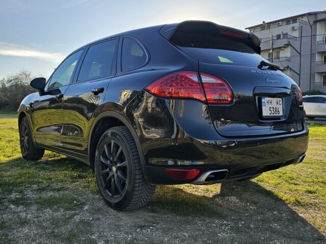 Чорний Порше Cayenne, об'ємом двигуна 3.6 л та пробігом 248 тис. км за 25525 $, фото 2 на Automoto.ua