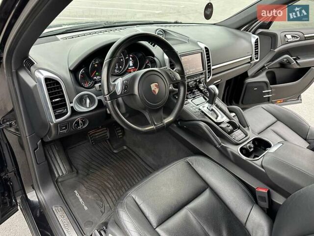 Чорний Порше Cayenne, об'ємом двигуна 3 л та пробігом 286 тис. км за 22000 $, фото 33 на Automoto.ua