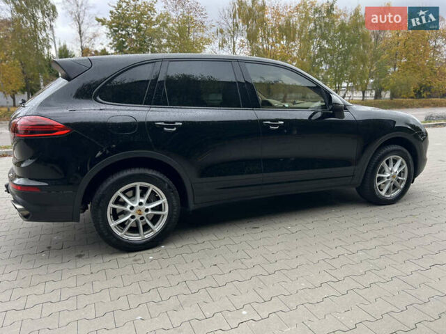 Черный Порше Каен, объемом двигателя 2.99 л и пробегом 145 тыс. км за 27500 $, фото 4 на Automoto.ua