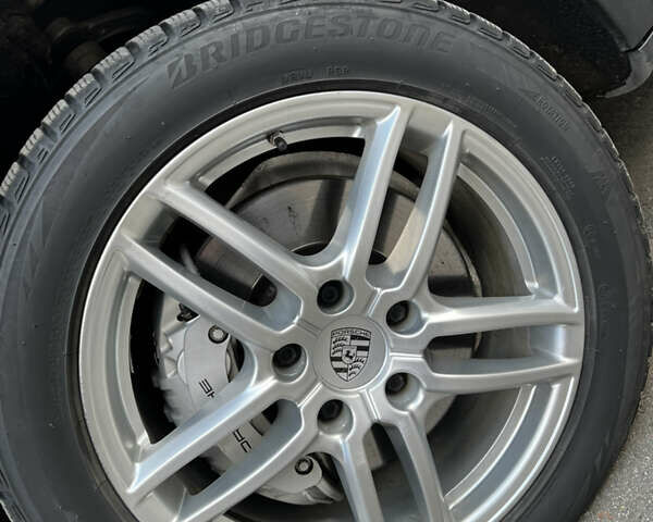 Чорний Порше Cayenne, об'ємом двигуна 3.6 л та пробігом 139 тис. км за 26500 $, фото 17 на Automoto.ua