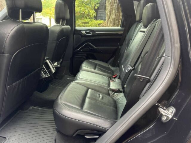 Чорний Порше Cayenne, об'ємом двигуна 3.6 л та пробігом 80 тис. км за 10600 $, фото 8 на Automoto.ua