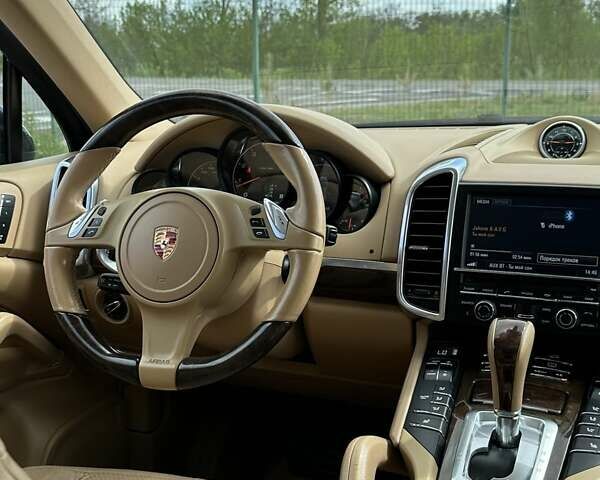 Черный Порше Каен, объемом двигателя 3.6 л и пробегом 337 тыс. км за 17300 $, фото 34 на Automoto.ua