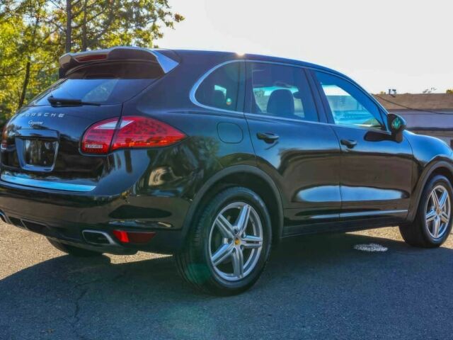 Черный Порше Каен, объемом двигателя 3.6 л и пробегом 90 тыс. км за 14000 $, фото 5 на Automoto.ua