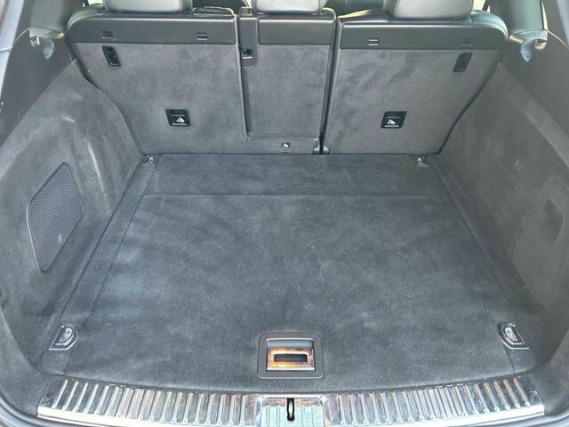 Черный Порше Каен, объемом двигателя 0 л и пробегом 55 тыс. км за 18000 $, фото 10 на Automoto.ua