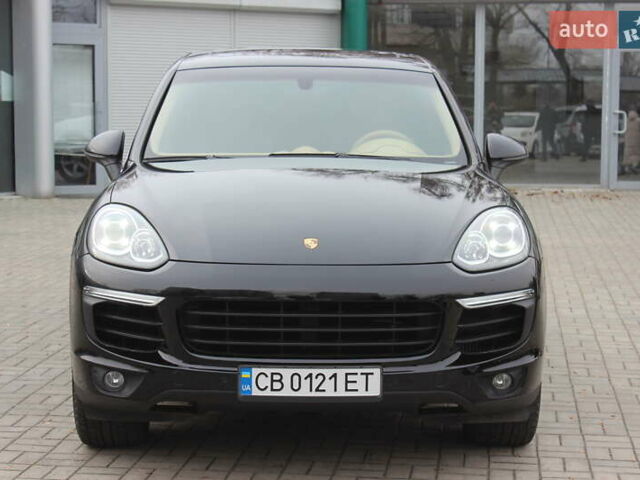 Черный Порше Каен, объемом двигателя 2.97 л и пробегом 196 тыс. км за 32000 $, фото 2 на Automoto.ua