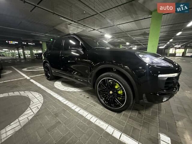 Черный Порше Каен, объемом двигателя 3 л и пробегом 93 тыс. км за 38000 $, фото 88 на Automoto.ua