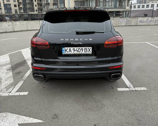 Черный Порше Каен, объемом двигателя 3.6 л и пробегом 222 тыс. км за 18000 $, фото 3 на Automoto.ua