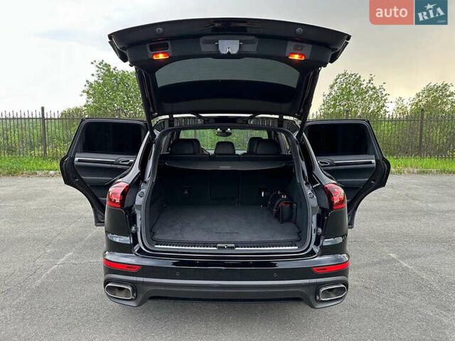 Чорний Порше Cayenne, об'ємом двигуна 2.97 л та пробігом 160 тис. км за 30000 $, фото 7 на Automoto.ua