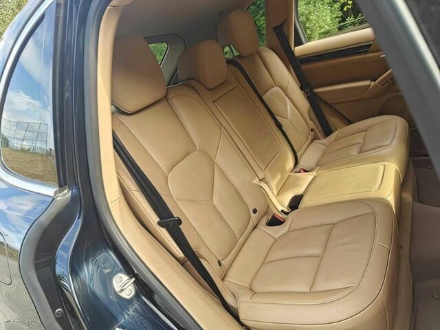 Черный Порше Каен, объемом двигателя 3 л и пробегом 79 тыс. км за 11500 $, фото 12 на Automoto.ua