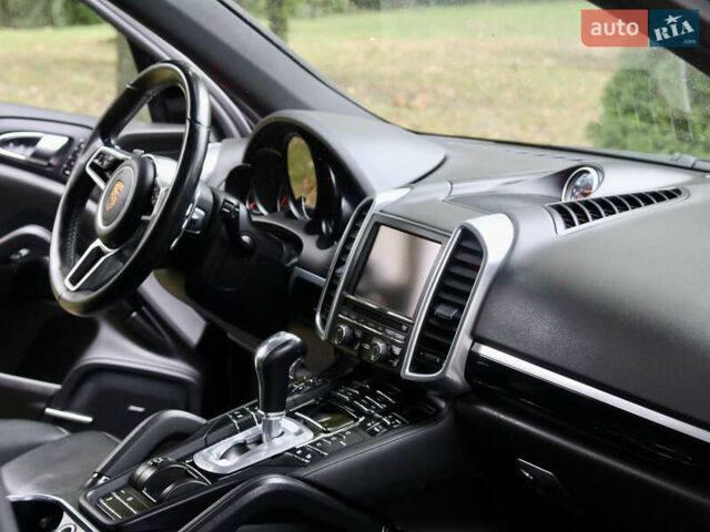 Черный Порше Каен, объемом двигателя 3.6 л и пробегом 201 тыс. км за 26900 $, фото 10 на Automoto.ua