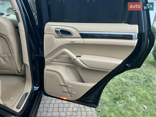 Черный Порше Каен, объемом двигателя 3.6 л и пробегом 274 тыс. км за 24950 $, фото 71 на Automoto.ua