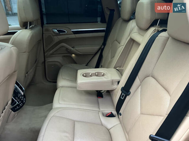 Черный Порше Каен, объемом двигателя 3.6 л и пробегом 274 тыс. км за 24950 $, фото 169 на Automoto.ua