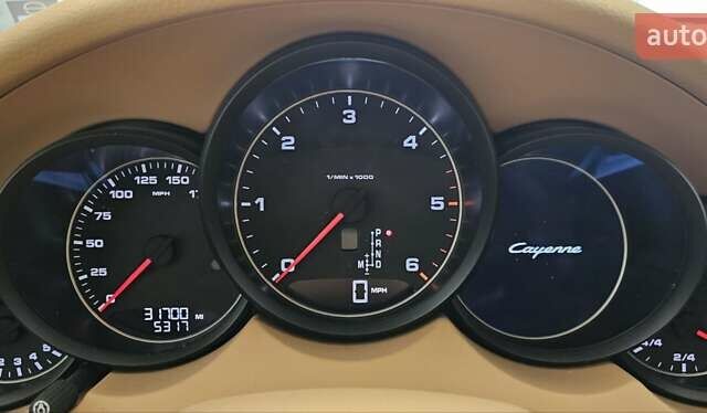 Черный Порше Каен, объемом двигателя 2.97 л и пробегом 57 тыс. км за 43900 $, фото 6 на Automoto.ua