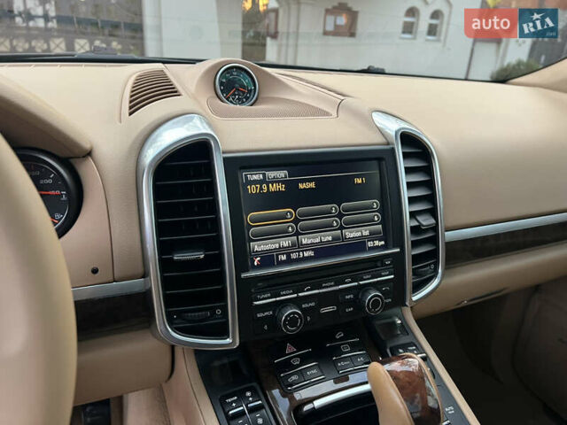 Черный Порше Каен, объемом двигателя 3.6 л и пробегом 274 тыс. км за 24950 $, фото 55 на Automoto.ua