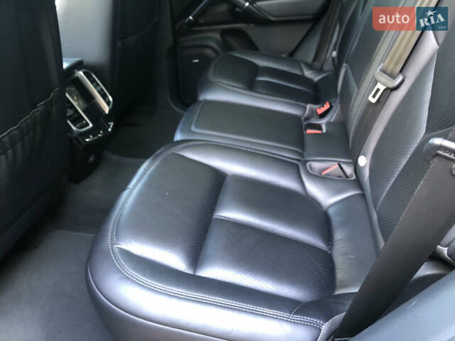 Черный Порше Каен, объемом двигателя 3 л и пробегом 110 тыс. км за 34000 $, фото 19 на Automoto.ua