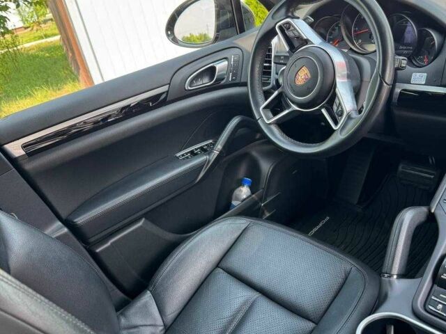 Черный Порше Каен, объемом двигателя 3 л и пробегом 170 тыс. км за 33500 $, фото 11 на Automoto.ua