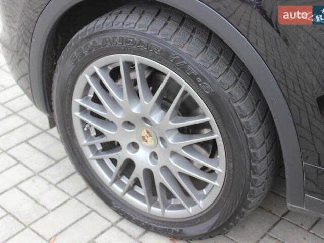 Черный Порше Каен, объемом двигателя 2.97 л и пробегом 196 тыс. км за 32000 $, фото 9 на Automoto.ua