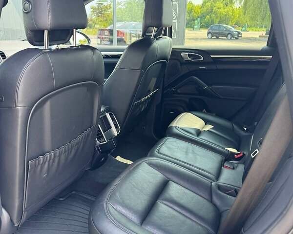 Чорний Порше Cayenne, об'ємом двигуна 2.97 л та пробігом 170 тис. км за 33500 $, фото 14 на Automoto.ua