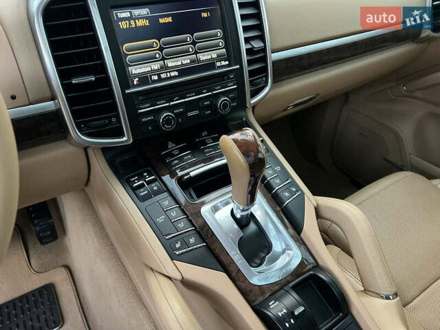 Черный Порше Каен, объемом двигателя 3.6 л и пробегом 274 тыс. км за 24950 $, фото 143 на Automoto.ua