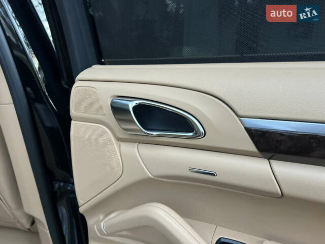 Черный Порше Каен, объемом двигателя 3.6 л и пробегом 274 тыс. км за 24950 $, фото 174 на Automoto.ua