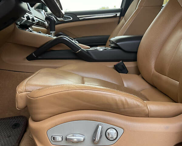 Чорний Порше Cayenne, об'ємом двигуна 3.6 л та пробігом 245 тис. км за 35550 $, фото 13 на Automoto.ua