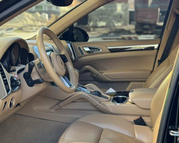 Чорний Порше Cayenne, об'ємом двигуна 3.6 л та пробігом 270 тис. км за 25000 $, фото 19 на Automoto.ua