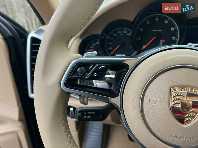 Черный Порше Каен, объемом двигателя 3.6 л и пробегом 274 тыс. км за 24950 $, фото 149 на Automoto.ua