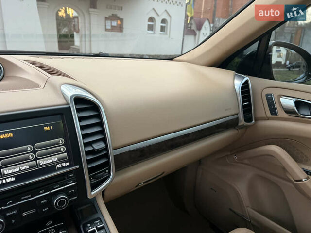 Черный Порше Каен, объемом двигателя 3.6 л и пробегом 274 тыс. км за 24950 $, фото 144 на Automoto.ua