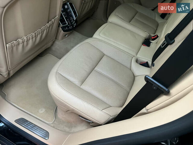 Черный Порше Каен, объемом двигателя 3.6 л и пробегом 274 тыс. км за 24950 $, фото 161 на Automoto.ua