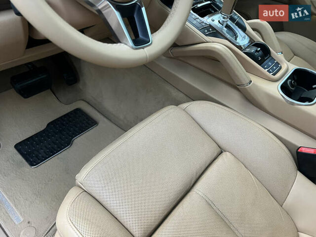 Черный Порше Каен, объемом двигателя 3.6 л и пробегом 274 тыс. км за 24950 $, фото 130 на Automoto.ua