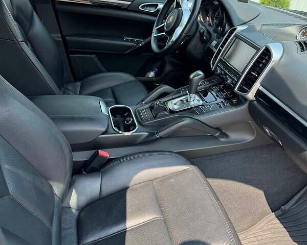 Чорний Порше Cayenne, об'ємом двигуна 2.97 л та пробігом 170 тис. км за 33500 $, фото 10 на Automoto.ua