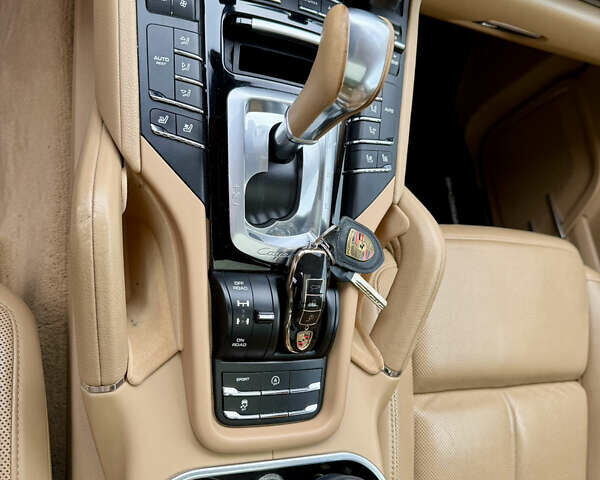 Чорний Порше Cayenne, об'ємом двигуна 3.6 л та пробігом 138 тис. км за 31000 $, фото 16 на Automoto.ua