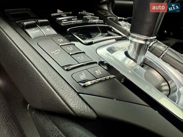 Порше Cayenne 2015 у Тернополі на Automoto.ua Чорний Порше Cayenne, об'ємом двигуна 2.97 л та пробігом 298 тис. км за 29900 $, фото 30 на Automoto.ua