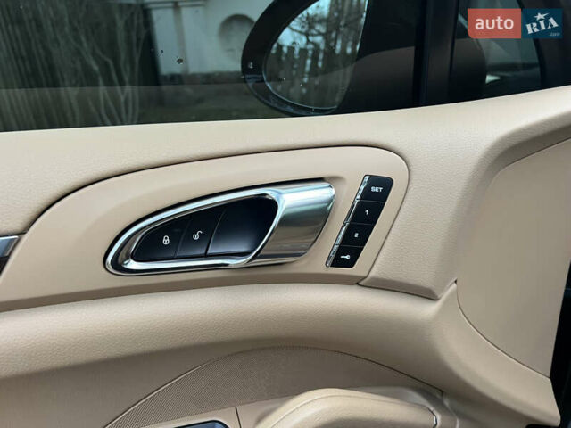 Черный Порше Каен, объемом двигателя 3.6 л и пробегом 274 тыс. км за 24950 $, фото 33 на Automoto.ua