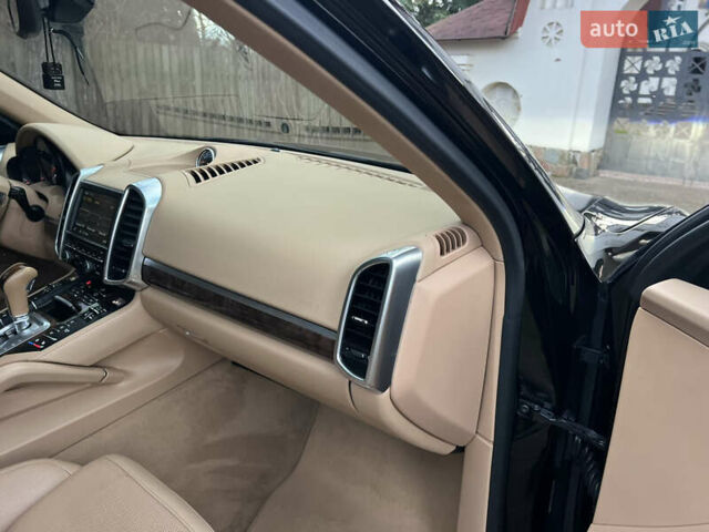 Черный Порше Каен, объемом двигателя 3.6 л и пробегом 274 тыс. км за 24950 $, фото 83 на Automoto.ua