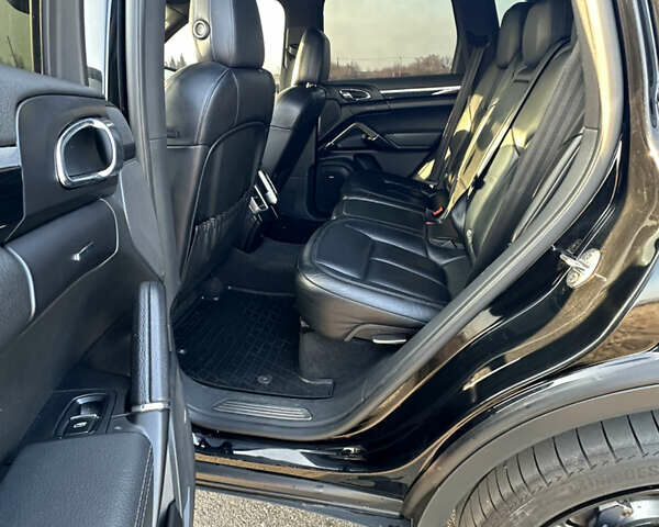 Чорний Порше Cayenne, об'ємом двигуна 2.97 л та пробігом 140 тис. км за 32500 $, фото 14 на Automoto.ua